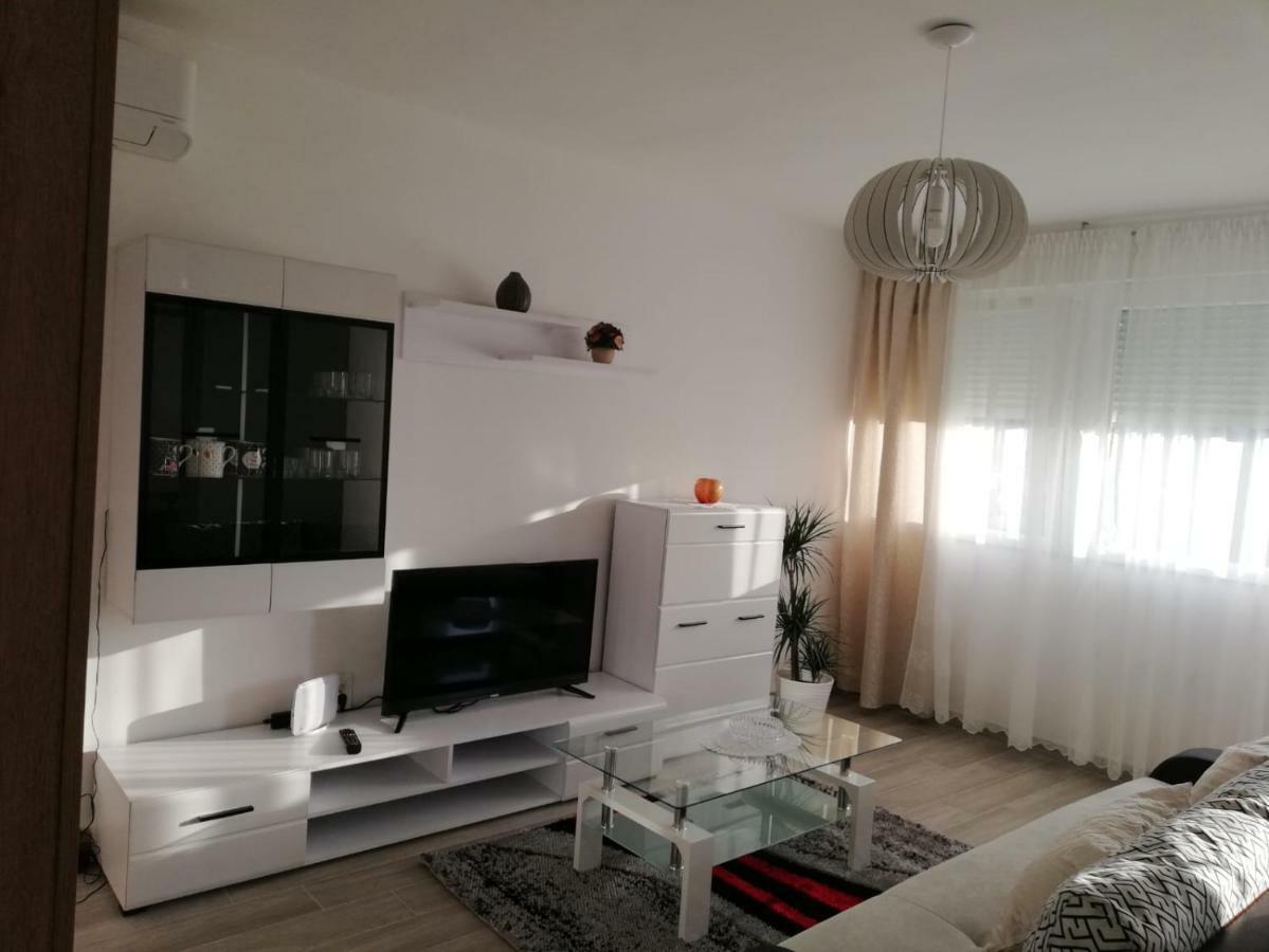 White Apartment *